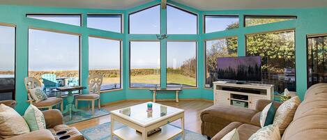 Smart TV, table tennis