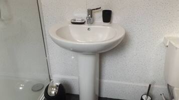 Shared Dormitory, 1 Bedroom, City View | Bathroom