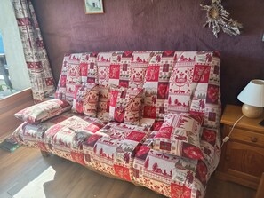 WiFi - Studio 'Pathabac' with Mountain View and Balcony (Auris)