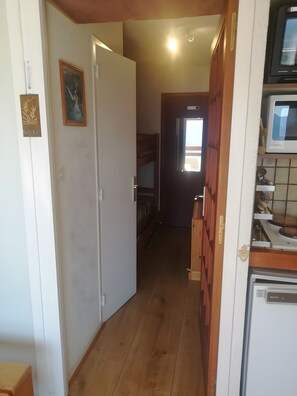 Interior - Studio 'Pathabac' with Mountain View and Balcony (Auris)