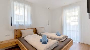 2 bedrooms, free WiFi, bed sheets, wheelchair access