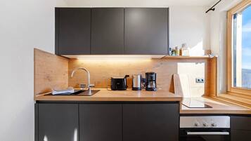 Kühlschrank, Ofen, Herdplatte, Geschirrspüler