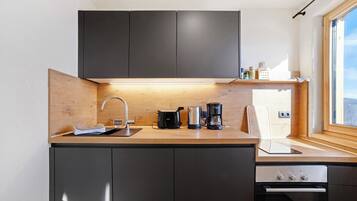 Refrigerador, horno, parrilla de estufa y lavavajillas