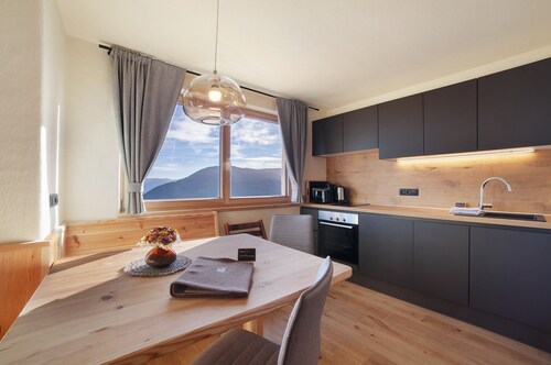 Ferienwohnung 'Grillentol Hauserhof' mit Bergblick, Gemeinschaftsgarten und Wi-Fi