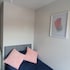 Room in Guest Room - Bright Single Room in Stoke