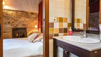 2 chambres, Wi-Fi gratuit, draps fournis