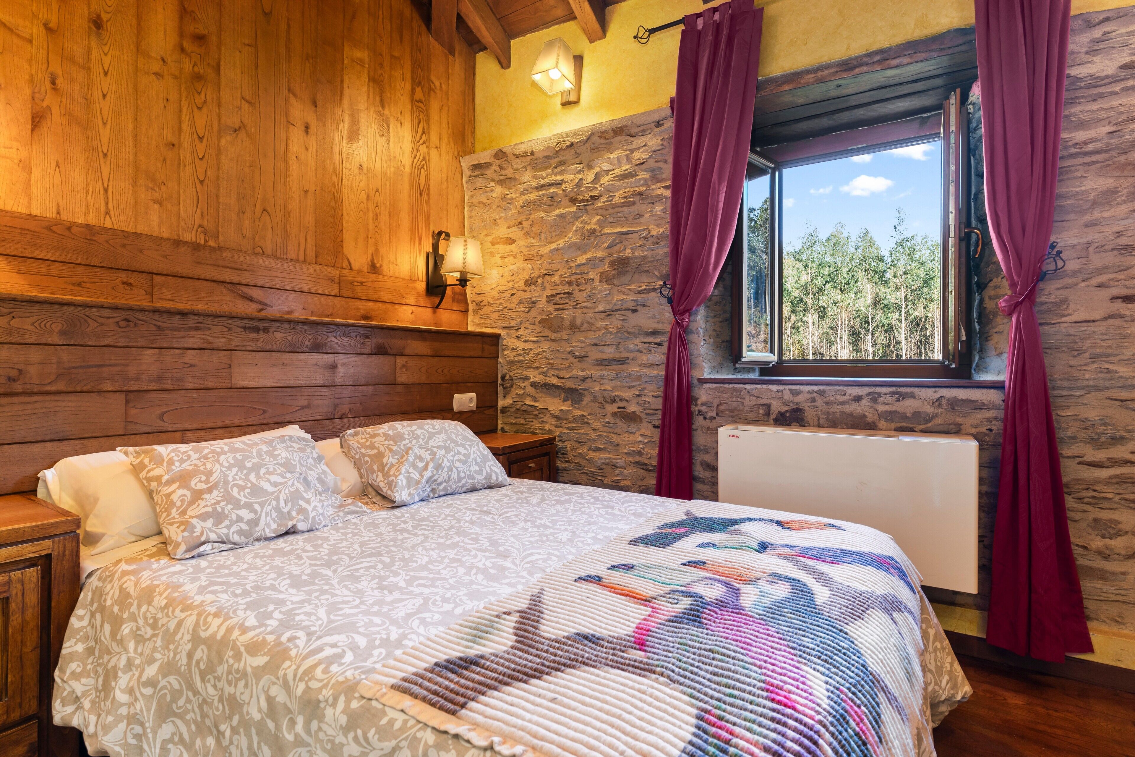 1 室のベッドルーム、WiFi (無料)、ベッドシーツ