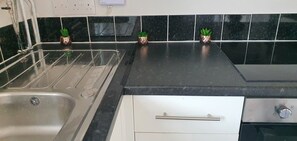 Shared Dormitory, 1 Bedroom, City View | Private kitchen - Room in Guest Room - Big Double Room in Stoke City (Stoke-on-Trent)