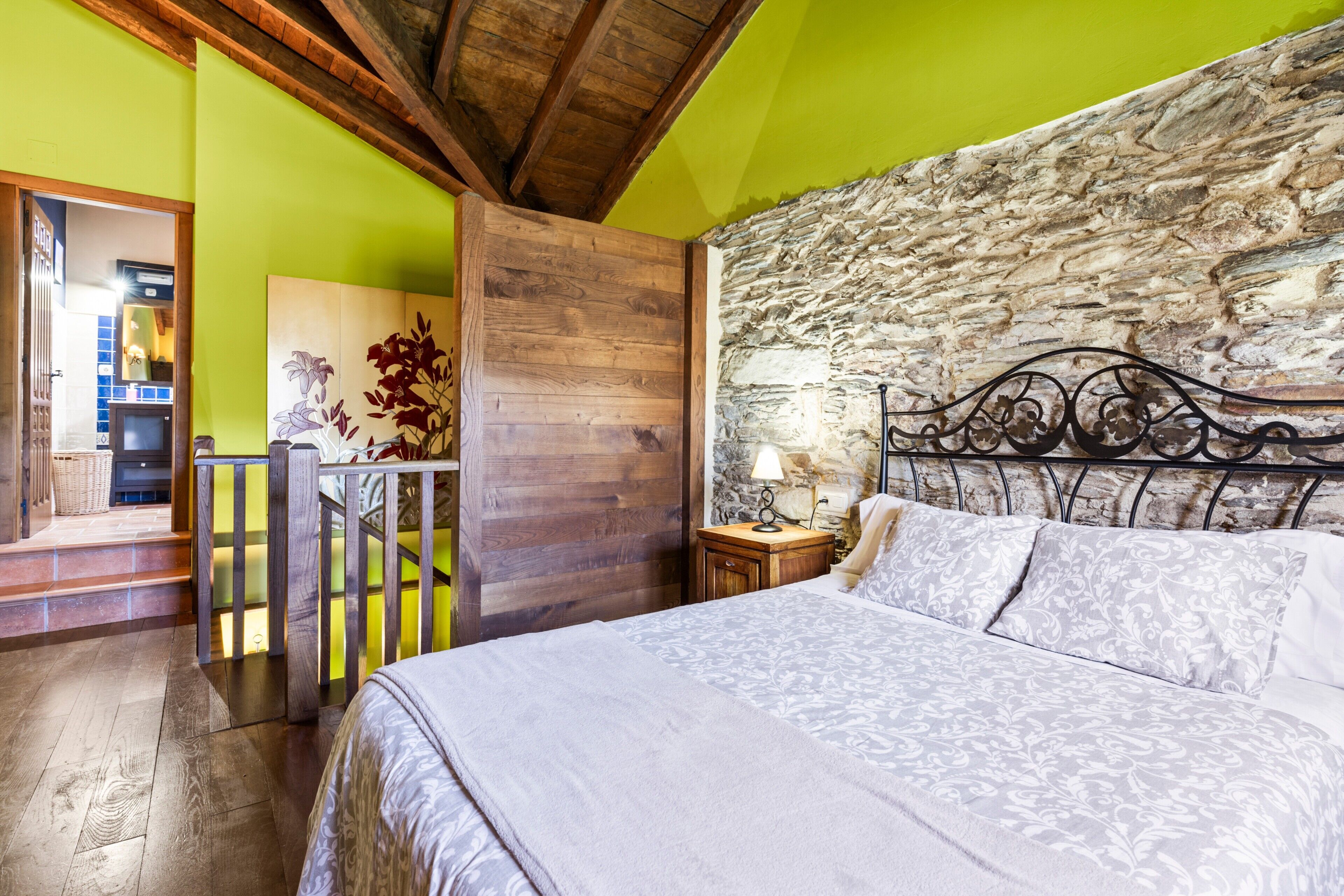 1 室のベッドルーム、WiFi (無料)、ベッドシーツ