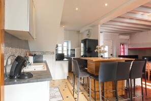 Dining - La Maison Du Soleil - L'aulhère, Jacuzzi, Terrasse & Air Conditioning, 6 Guests (Ledeuix)