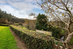 Property grounds - Country House 'Picon' with Shared Terrace, Shared Garden and Wi-Fi (ESPASANTE)