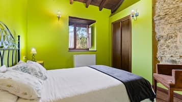 1 bedroom, free WiFi, bed sheets