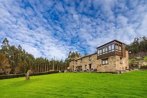 Exterior - Country House 'Picon' with Shared Terrace, Shared Garden and Wi-Fi (ESPASANTE)