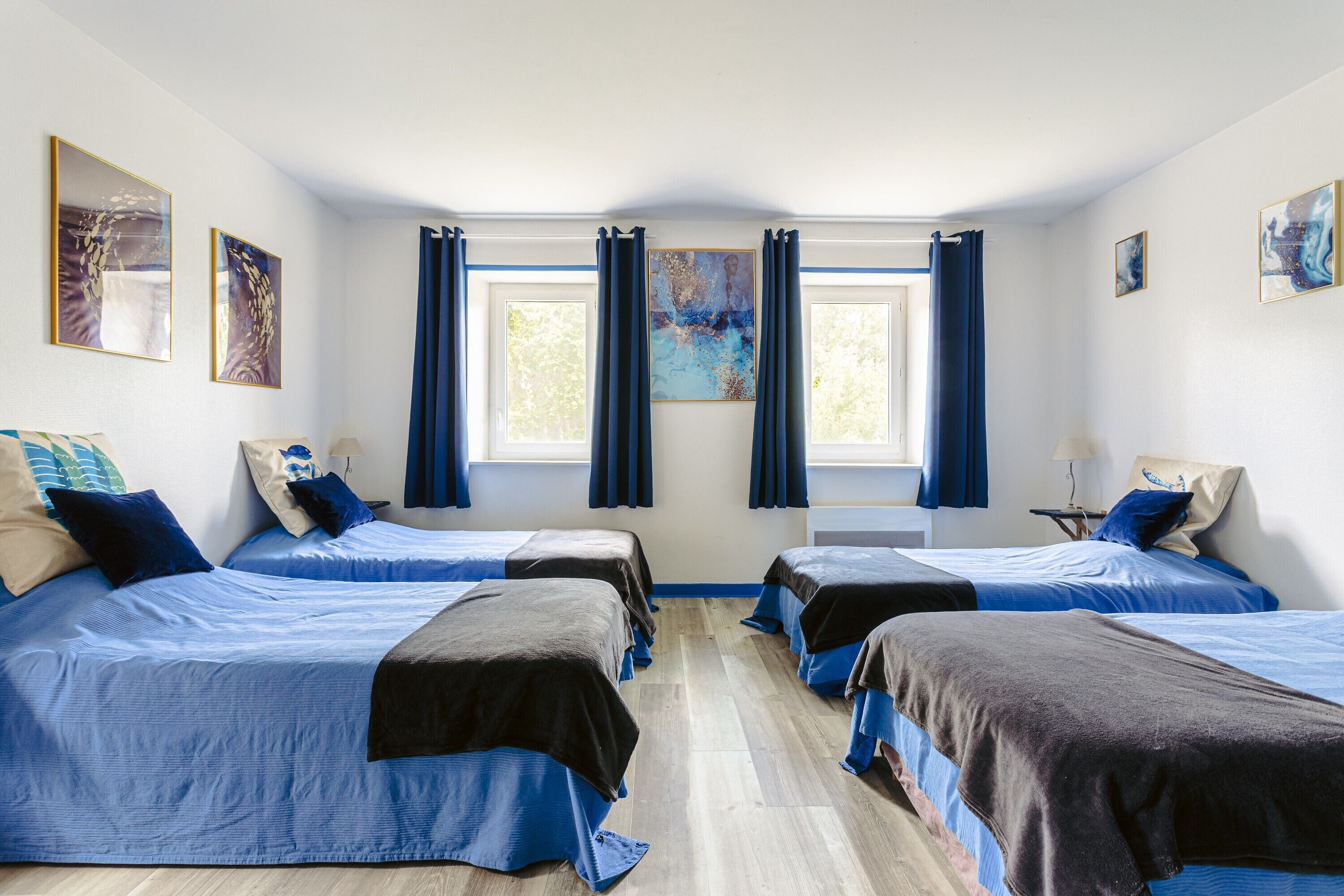 3 chambres, fer et planche à repasser, Wi-Fi gratuit