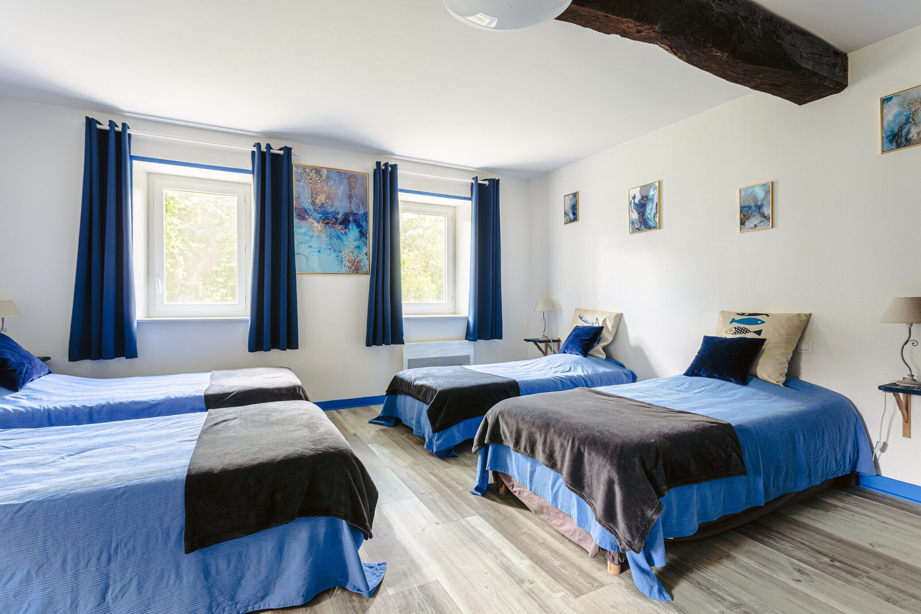 3 bedrooms, iron/ironing board, free WiFi