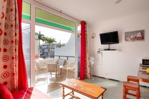 TV - Vacation Apartment 'Los Angeles 1' with Sea View, Shared Terrace and Wi-Fi (Playa de Mogán)