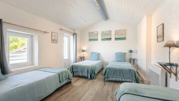 1 bedroom, iron/ironing board, free WiFi