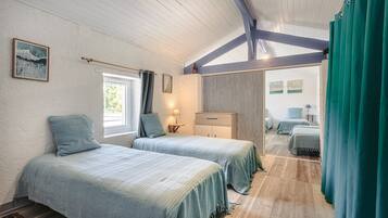 1 bedroom, iron/ironing board, free WiFi