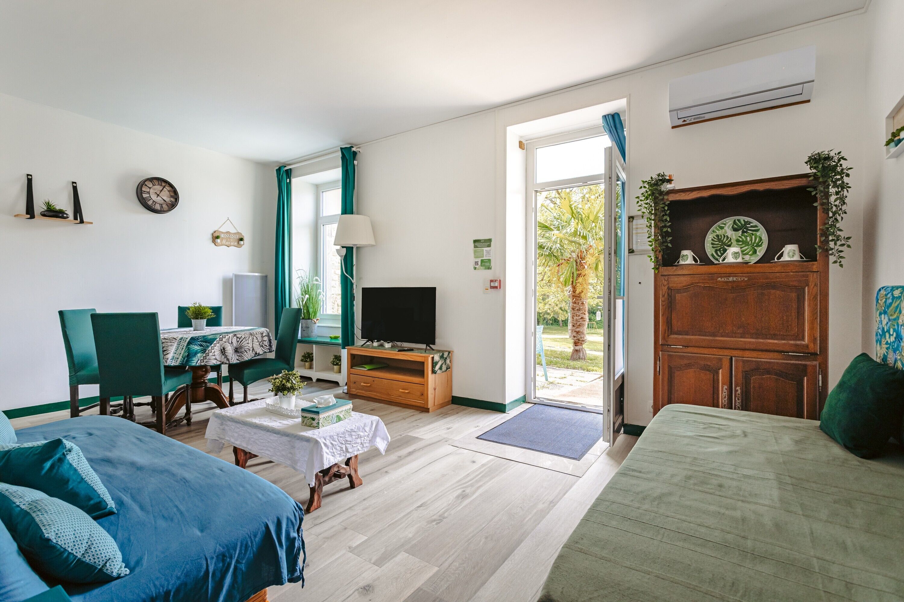 1 chambre, fer et planche à repasser, Wi-Fi gratuit