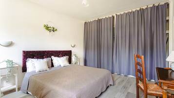 1 bedroom, iron/ironing board, free WiFi