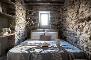 1 chambre, fer et planche Ă repasser, Wi-Fi gratuit, draps fournis