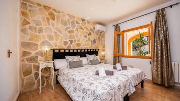 5 makuuhuonetta, silitysrauta/-lauta, ilmainen Wi-Fi, vuodevaatteet