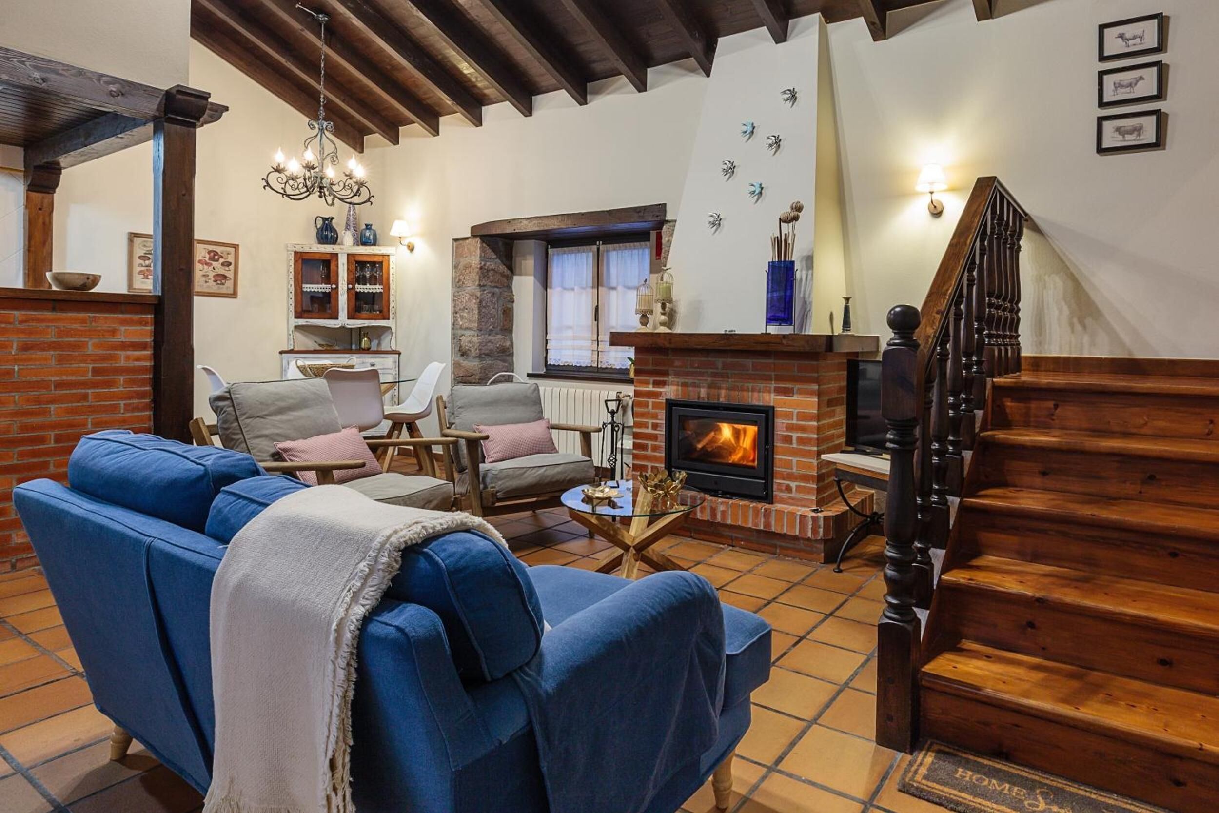 Télévision, cheminée