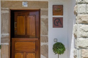 تفاصيل الفندق من الخارج