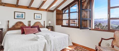 4 Schlafzimmer, Bügeleisen/Bügelbrett, kostenloses WLAN, Bettwäsche