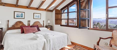 4 Schlafzimmer, Bügeleisen/Bügelbrett, kostenloses WLAN, Bettwäsche