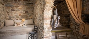 Apartment 'Onos Eco Living Tinos' with Mountain View, Wi-Fi and Air Conditioning
