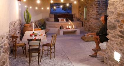 Ferienwohnung 'Onos Eco Living Tinos' mit Bergblick, Wi-Fi und Klimaanlage