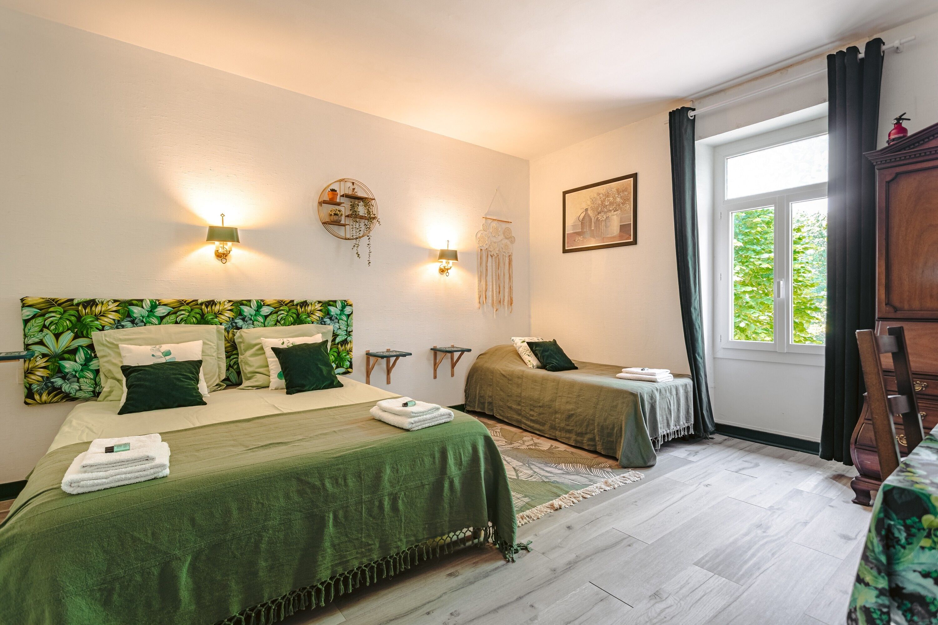 1 slaapkamer, een strijkplank/strijkijzer, gratis wifi, beddengoed