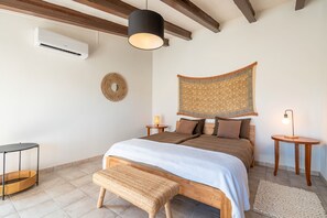 3 chambres, fer et planche à repasser, Wi-Fi gratuit, draps fournis