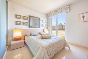 3 chambres, fer et planche à repasser, Wi-Fi gratuit, draps fournis