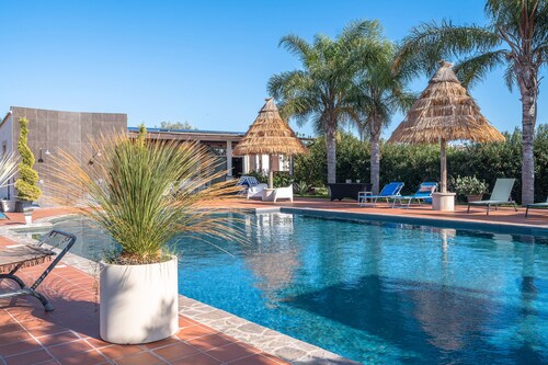 Villa 'Apollonion' with Private Pool, Wi-Fi and Air Conditioning