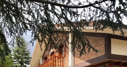Perfectly Located Holiday Home with Garden and BBQ