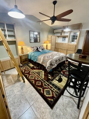 1 chambre, fer et planche Ă repasser, Wi-Fi gratuit, draps fournis