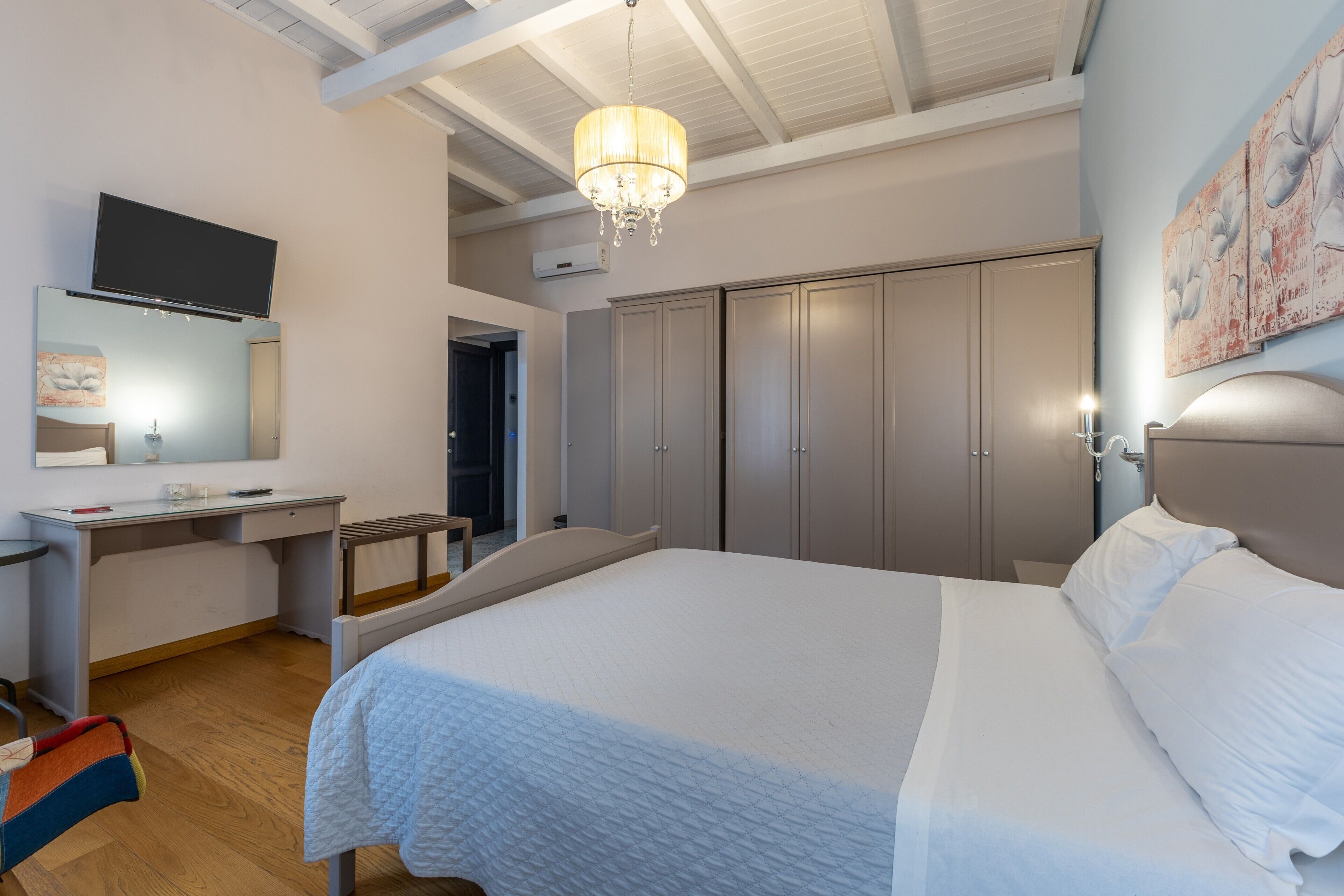 1 室のベッドルーム、アイロン / アイロン台、WiFi (無料)、ベッドシーツ