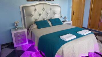 8 chambres, draps fournis