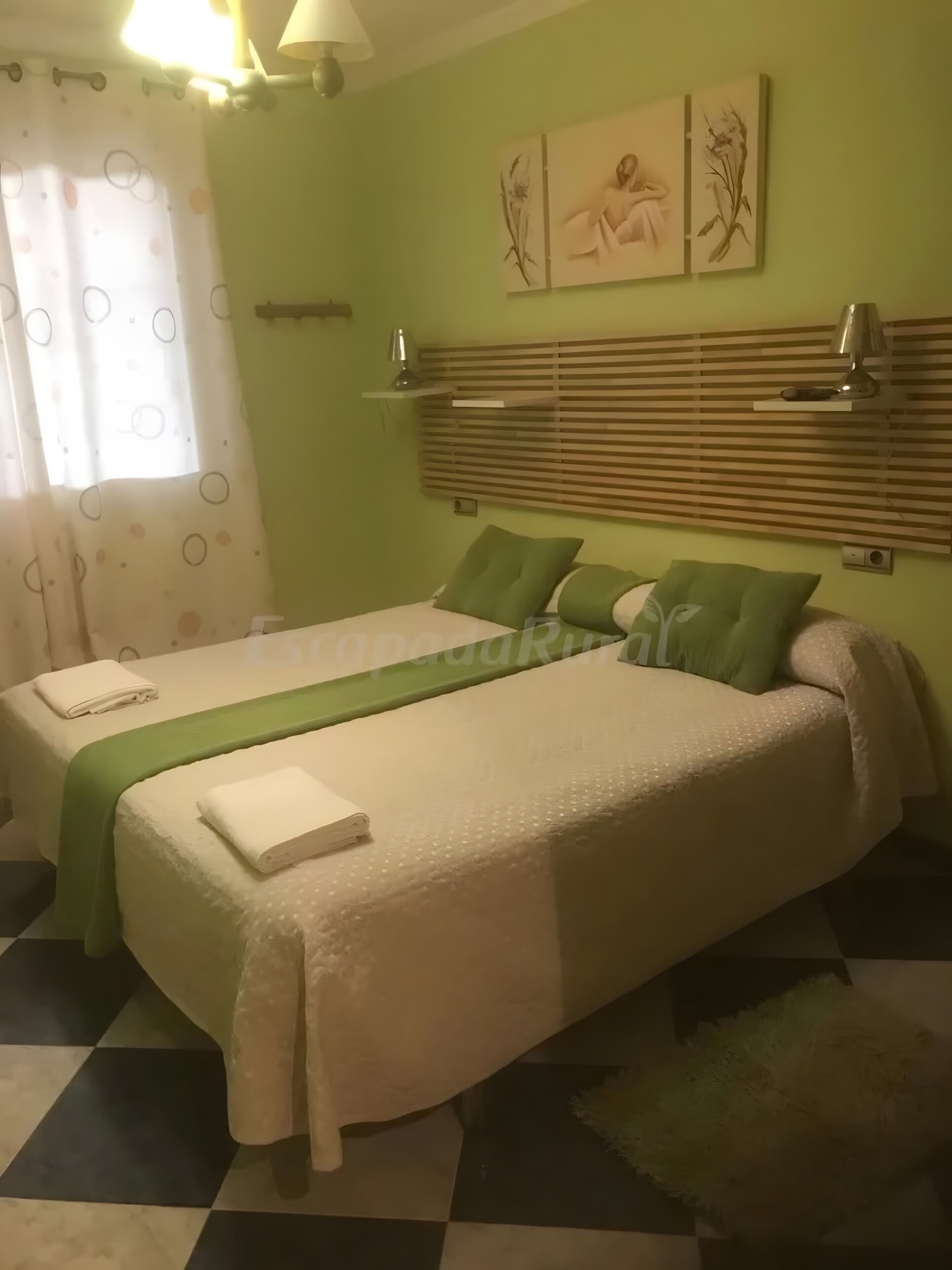 4 bedrooms, free WiFi, bed sheets