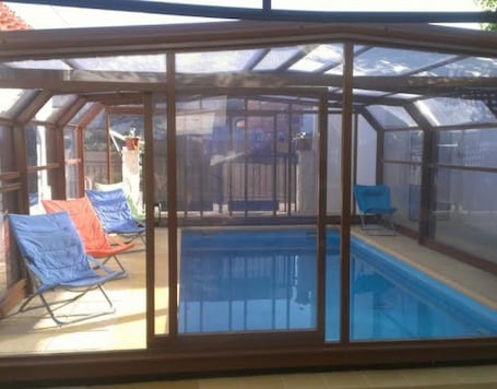 Piscina. Casa di campagna 'Casa La Vera' con terrazza privata, Wi-Fi e aria condizionata