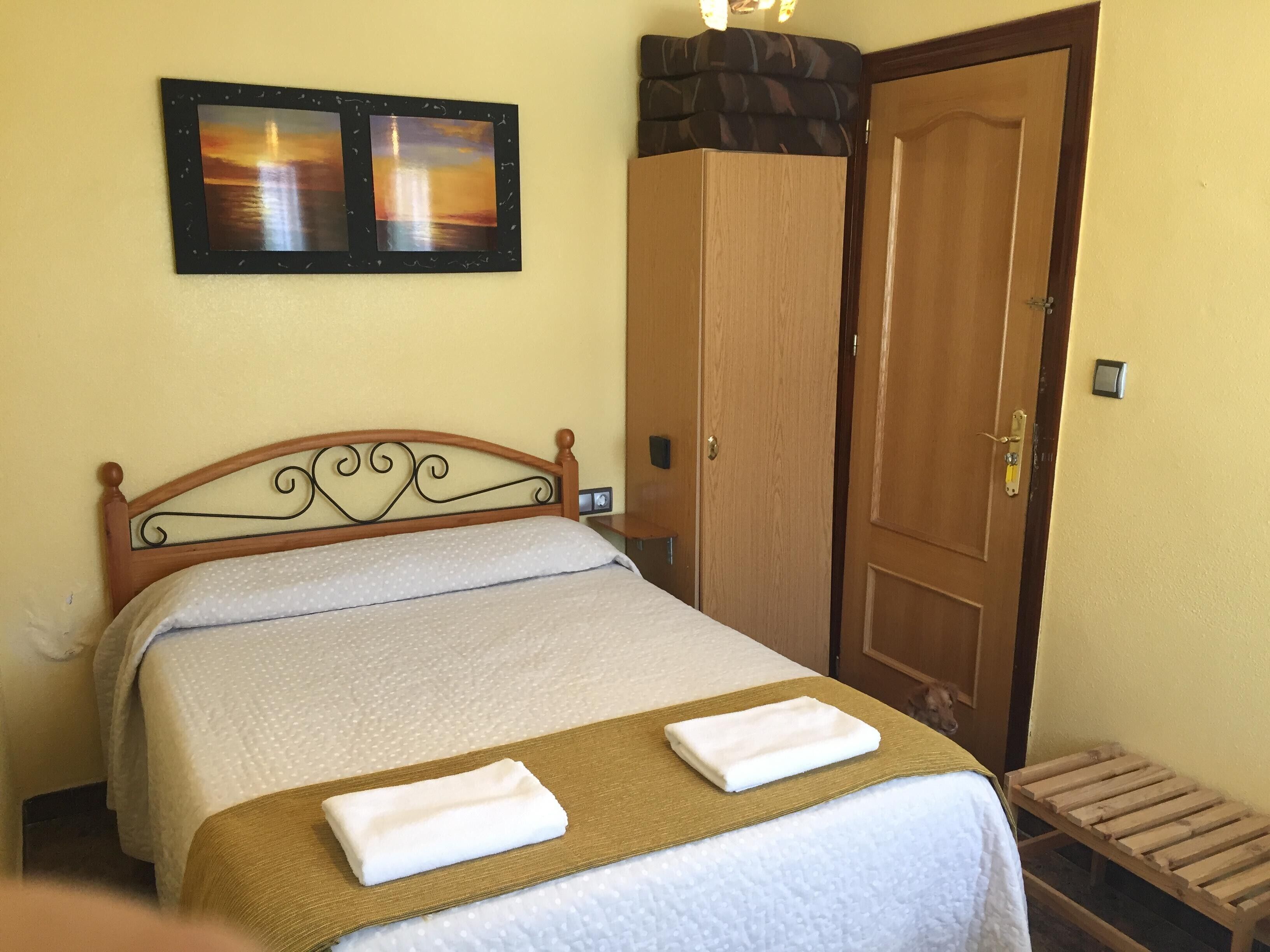 12 chambres, Wi-Fi gratuit, draps fournis