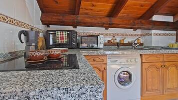 Microwave, oven, stovetop, coffee/tea maker