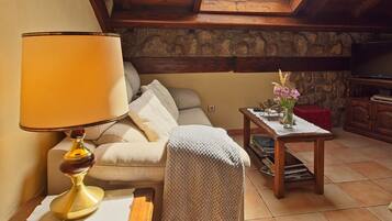 TV, DVD player, stereo