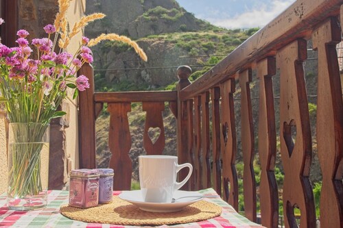 Apartment 'Invernal De Picos' with Mountain View, Private Terrace and Wi-Fi