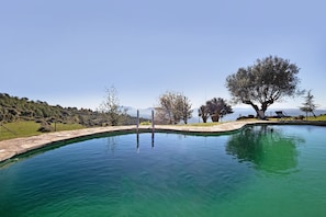 Pool - Country House 'Les Corts De Biosca' with Mountain View, Private Pool and Wi-Fi (Castelltallat (Sant Mateu de Bages))