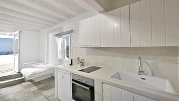 Réfrigérateur, four, plaque de cuisson, cafetiÚre/bouilloire