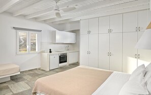 Iron/ironing board, free WiFi, bed sheets