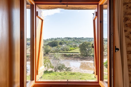 内装. Farmhouse 'Caseta Dels Cirerers' with Mountain View, Wi-Fi and Air Conditioning